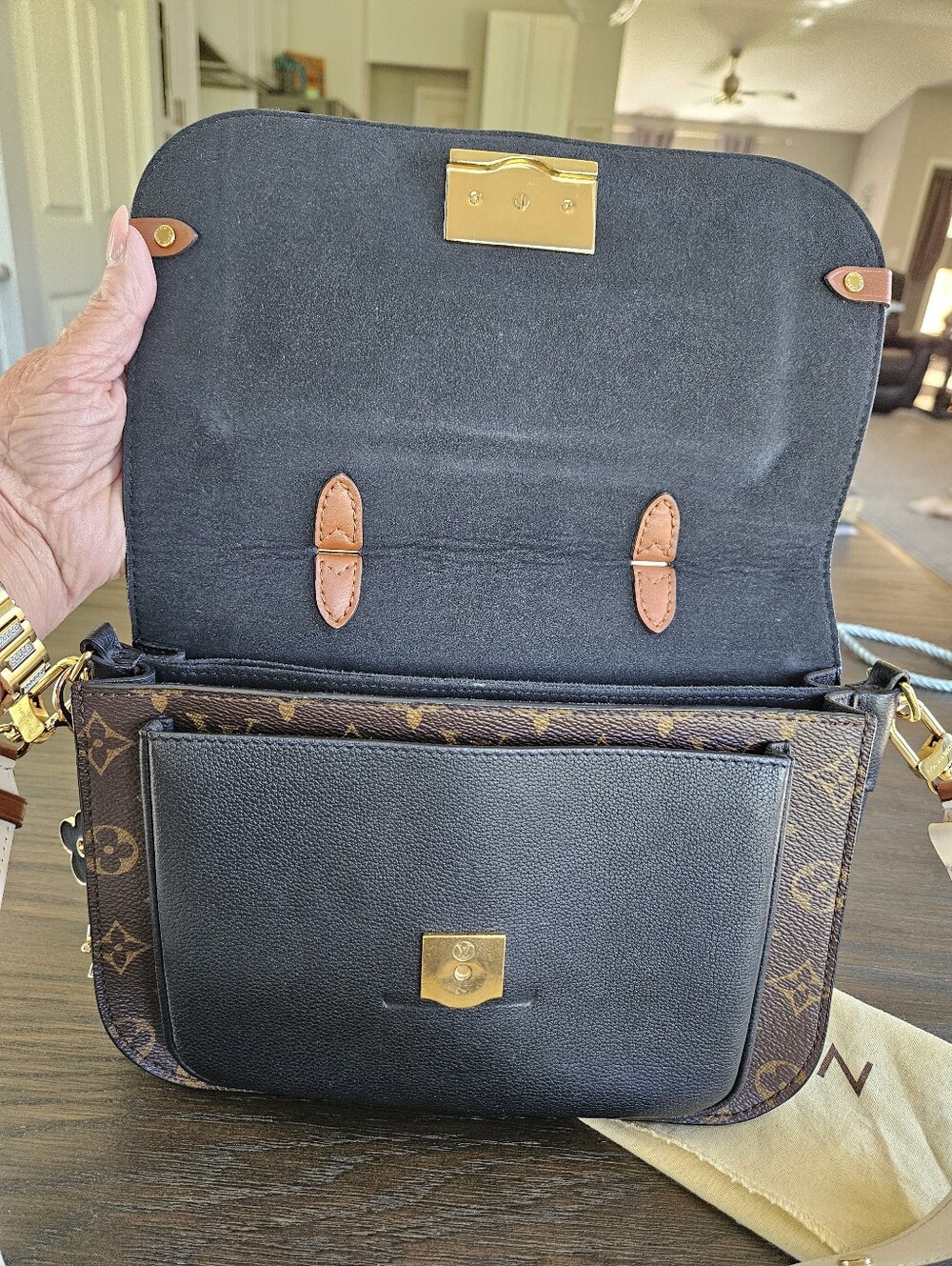 Louis Vuitton Monogram Vaugirard - Picture 7 of 12